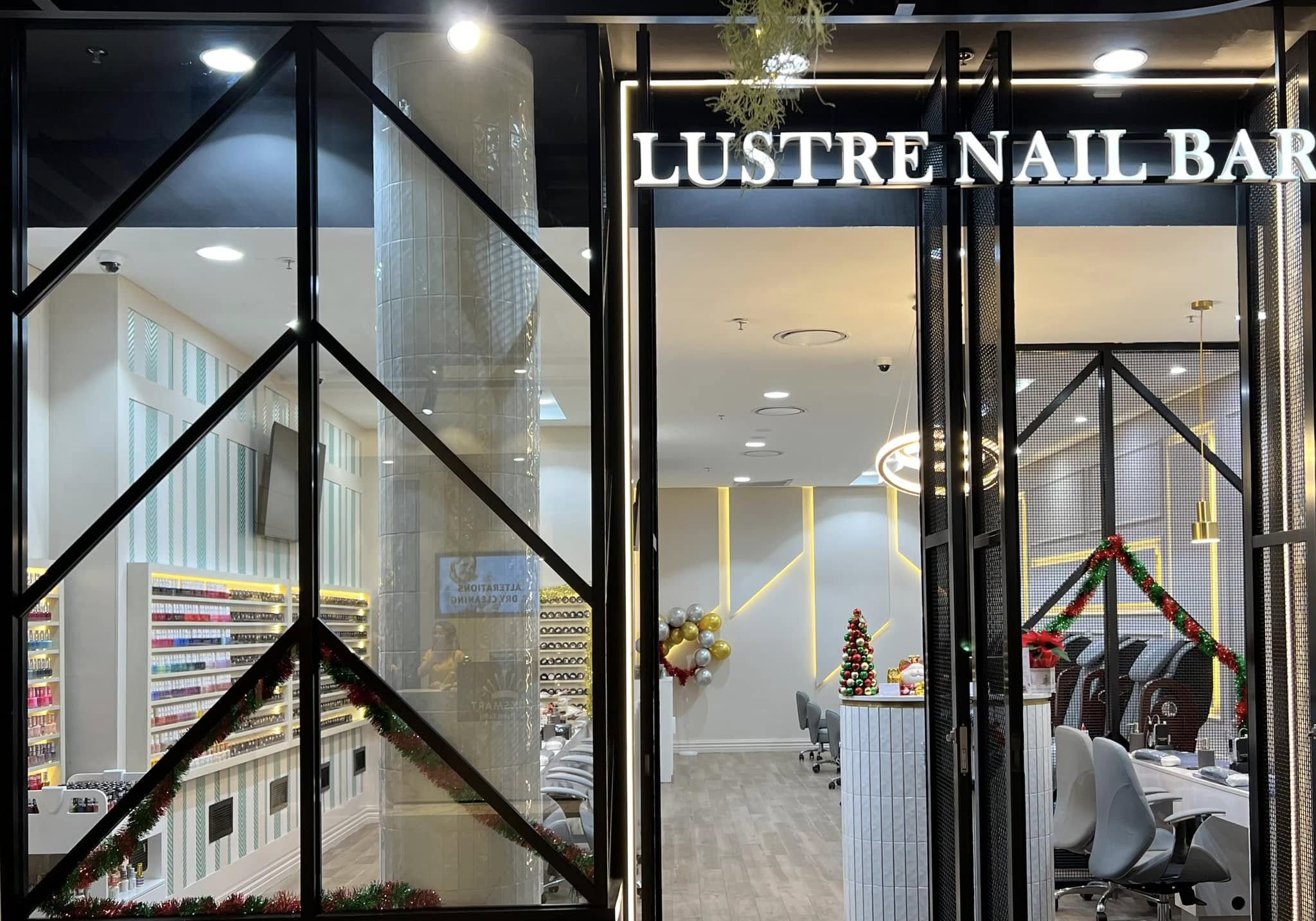 Entrance to Lustre Nail Bar at The Glen